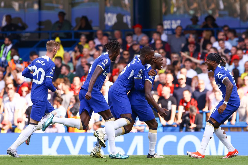 Chelsea fecha época na mó de cima e fica a torcer pelo Man. City; Dalot marca mas Man. United é 8.º