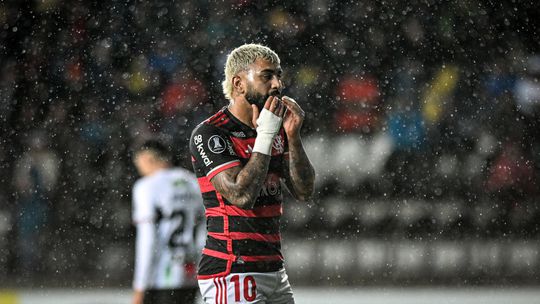 Gabigol admite que vestiu camisola do Corinthians e pede desculpa ao Flamengo
