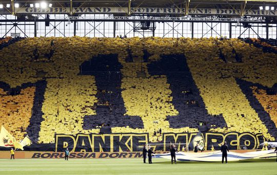 Na despedida do Dortmund, Reus pagou cerveja… a milhares de adeptos