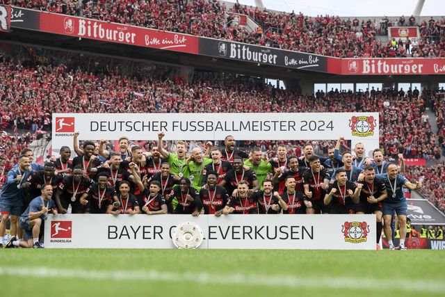 Vídeo: a homenagem do Bayer a todos os que não viram o clube campeão