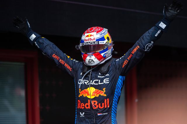 Verstappen resiste à pressão de Norris e vence Grande Prémio de Emilia-Romagna