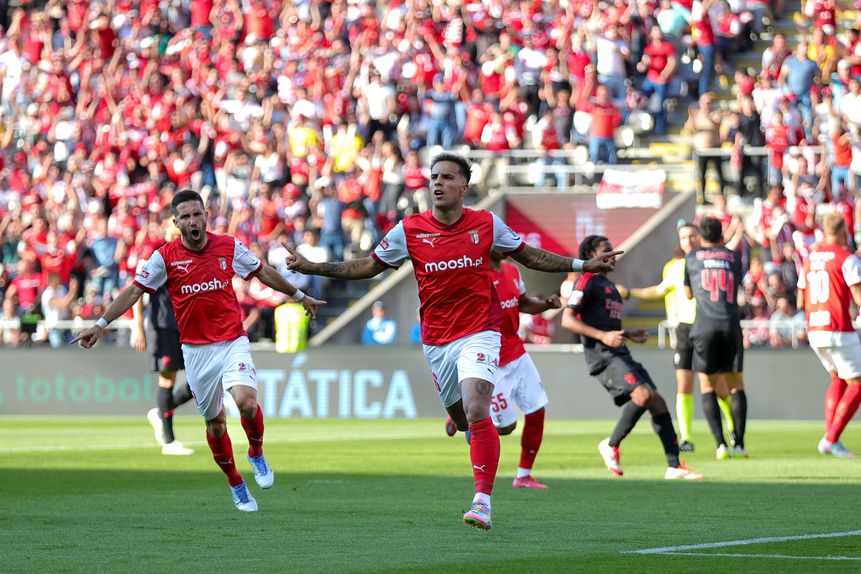 Guerreiros bateram o pé aos encarnados na derradeira jornada da Liga, no passado sábado (Foto: Manuel Fernando Araújo/LUSA)