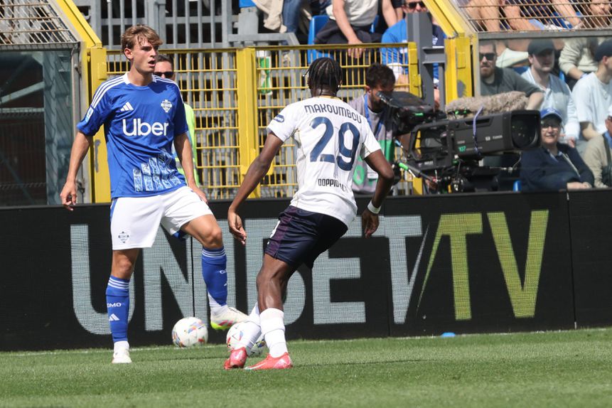 Nico Paz, em ação pelo Como