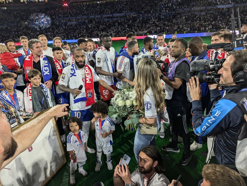 Lacazette fez último jogo pelo Lyon