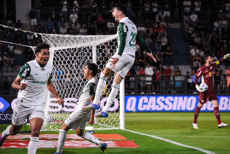 Brasileirão: Com 'ajuda' de Renato Paiva, Abel abre 4 pontos de vantagem