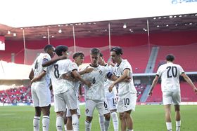 Portugal não facilita e goleia na estreia no Euro sub-17