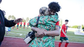 Cristianinho: do bis e festejo igual ao pai ao abraço à avó Dolores (fotogaleria)