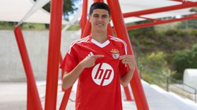 Benfica segura jovem extremo