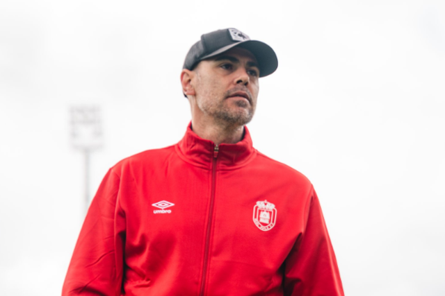 Víctor Valdés de saída do Ávila. Foto Ávila/X