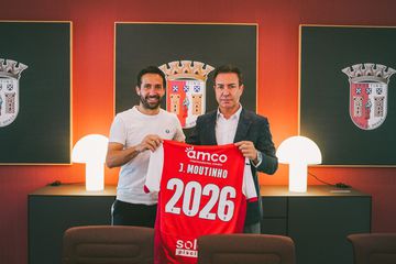 Mercado: SC Braga oficializa renovação com nome histórico