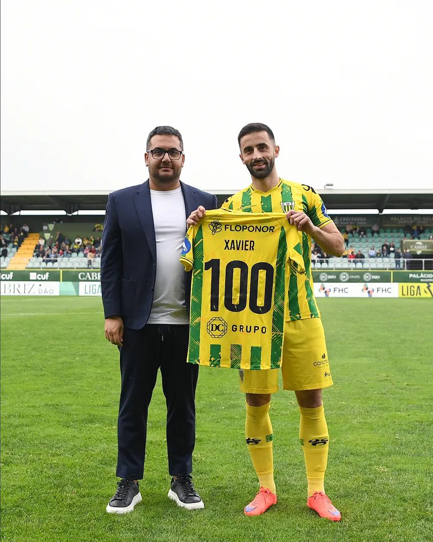Eduardo Silva (aqui na homenagem ao centenário de Xavier) deve abraçar um novo projeto em 2025/2025 (Foto: Tondela)