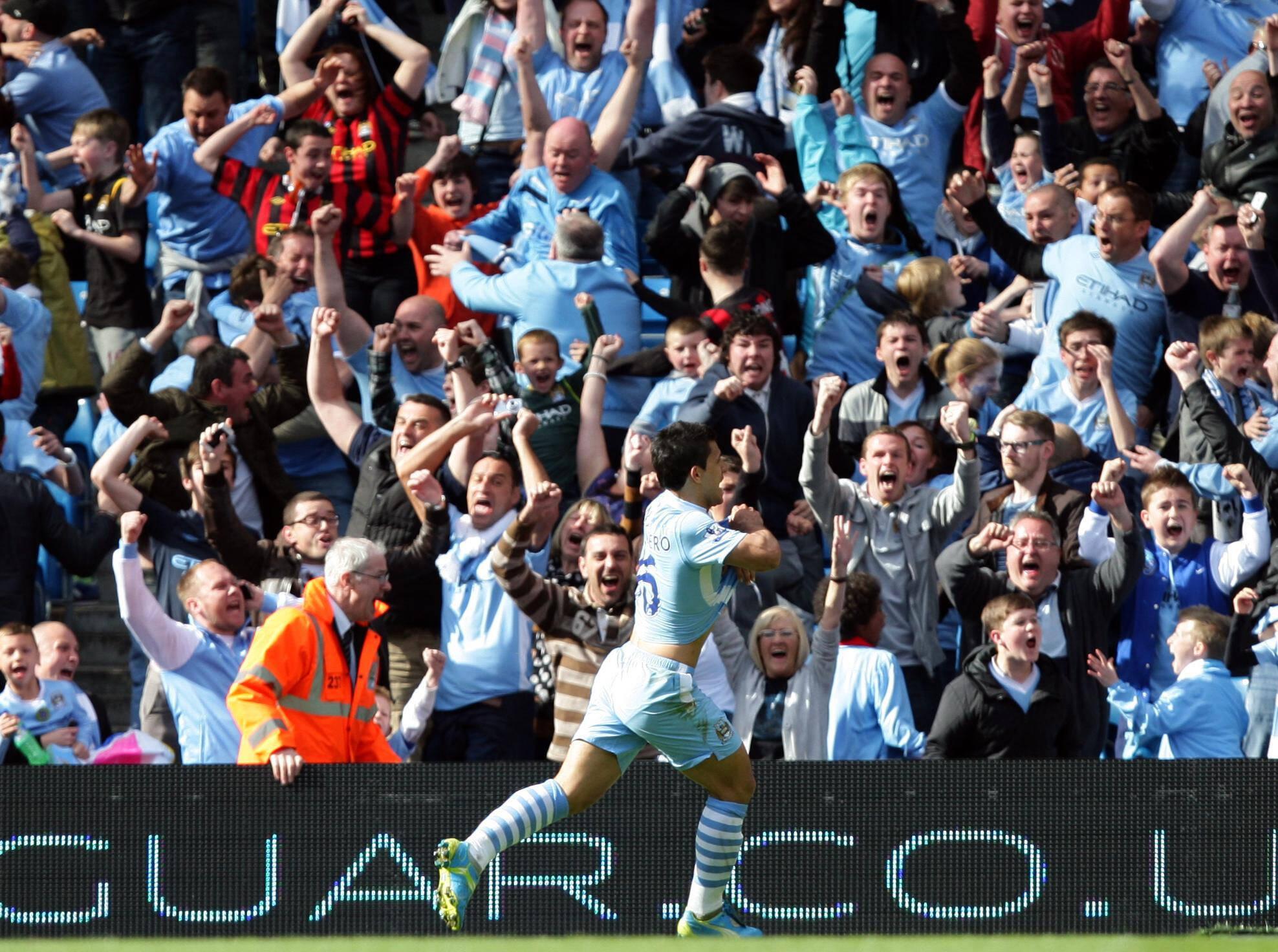 2011/12 - o icónico golo de Aguero aos 94', frente ao QPR, na última jornada, deu a primeira Premier League de sempre ao Manchester City (foto: IMAGO)