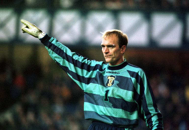 Jim Leighton esteve no Mundial 1998 com a Escócia com 39 anos e 334 dias (IMAGO)