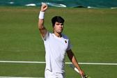 Carlos Alcaraz perdeu a final de Wimbledon em 2025 com Sinner