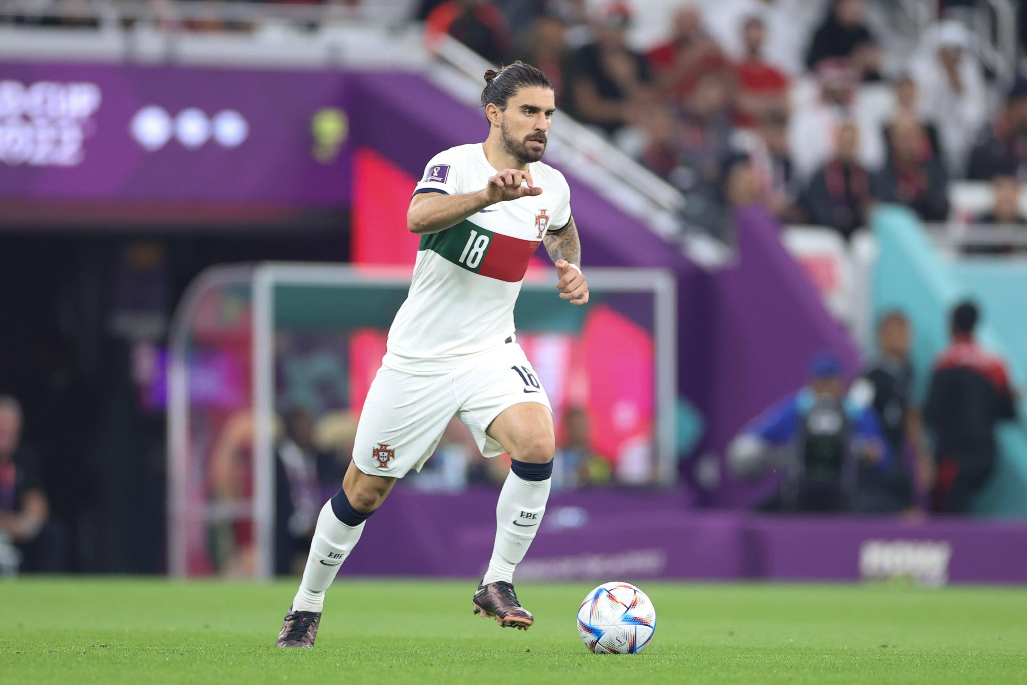Rúben Neves, na altura médio do Wolverhampton