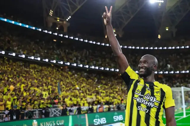 Danilo Pereira elogia Villas Boas