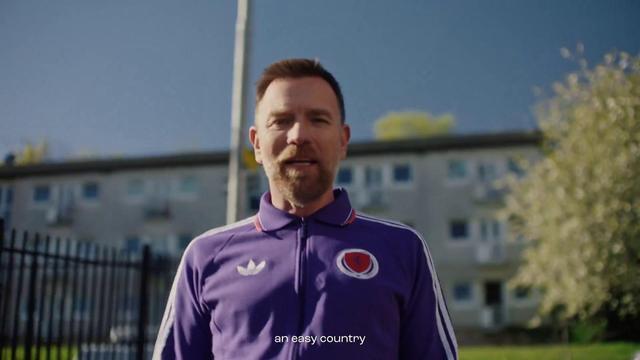 Depois de 28 verões à espera...  Ewan McGregor dá os convocados da Escócia