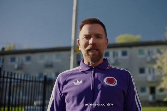 Depois de 28 verões à espera...  Ewan McGregor dá os convocados da Escócia