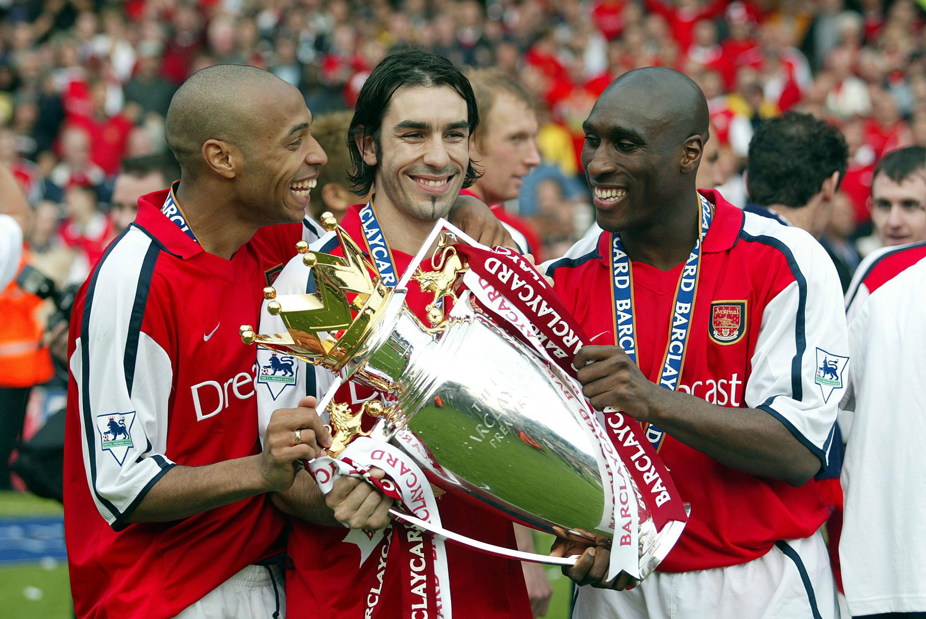 2001/02 - Arsenal, com Thierry Henry, Robert Pires e Patrick Vieira como três das grandes figuras (foto: IMAGO)