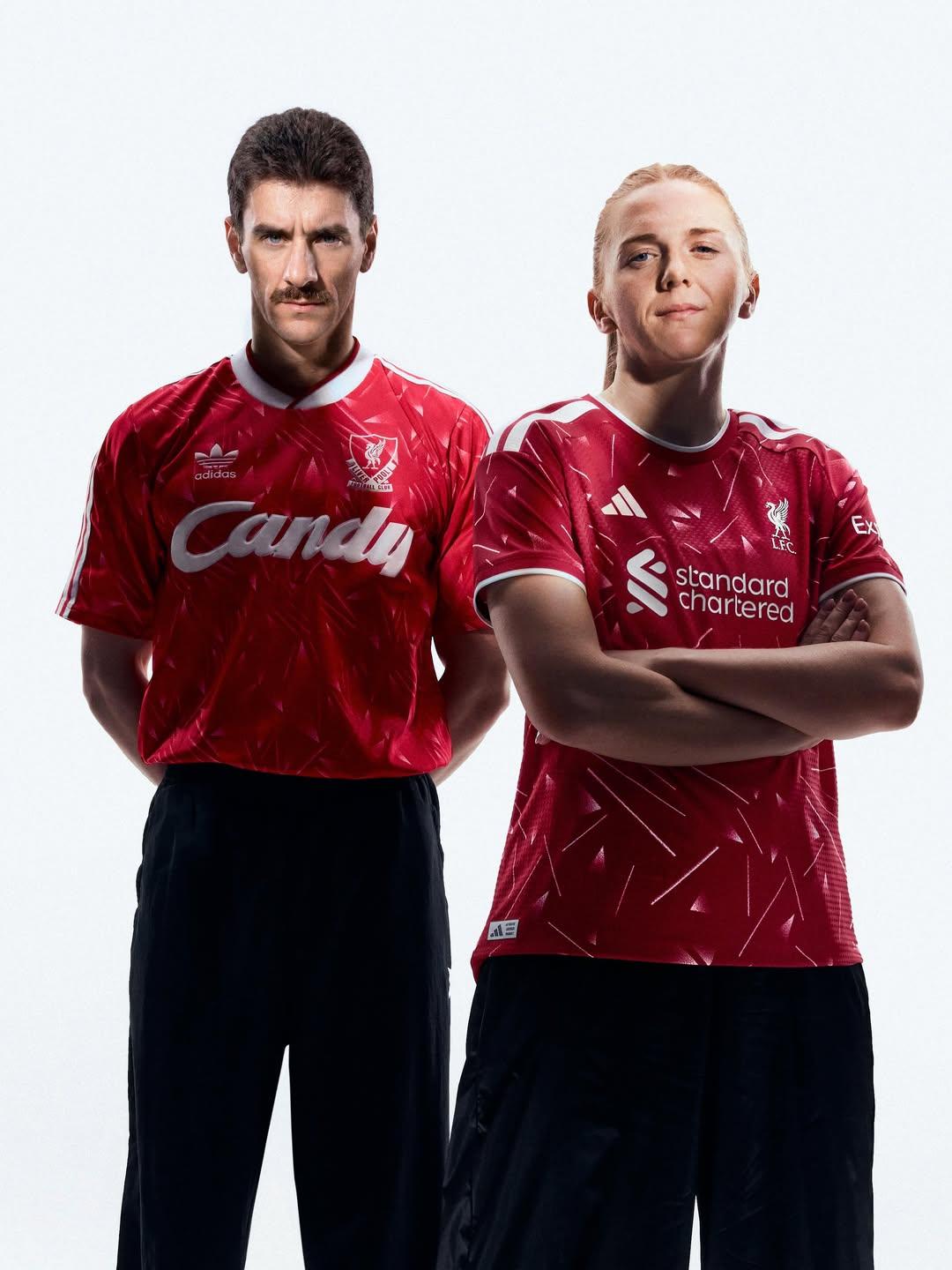 Nova camisola do Liverpool para 2026/27 - Ian Rush e Grace Fisk