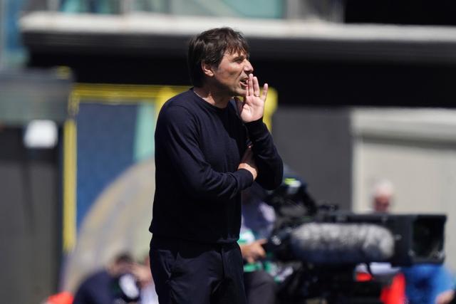Antonio Conte despede-se dos napolitanos no fim de semana