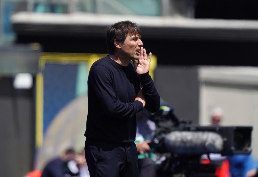Antonio Conte despede-se dos napolitanos no fim de semana
