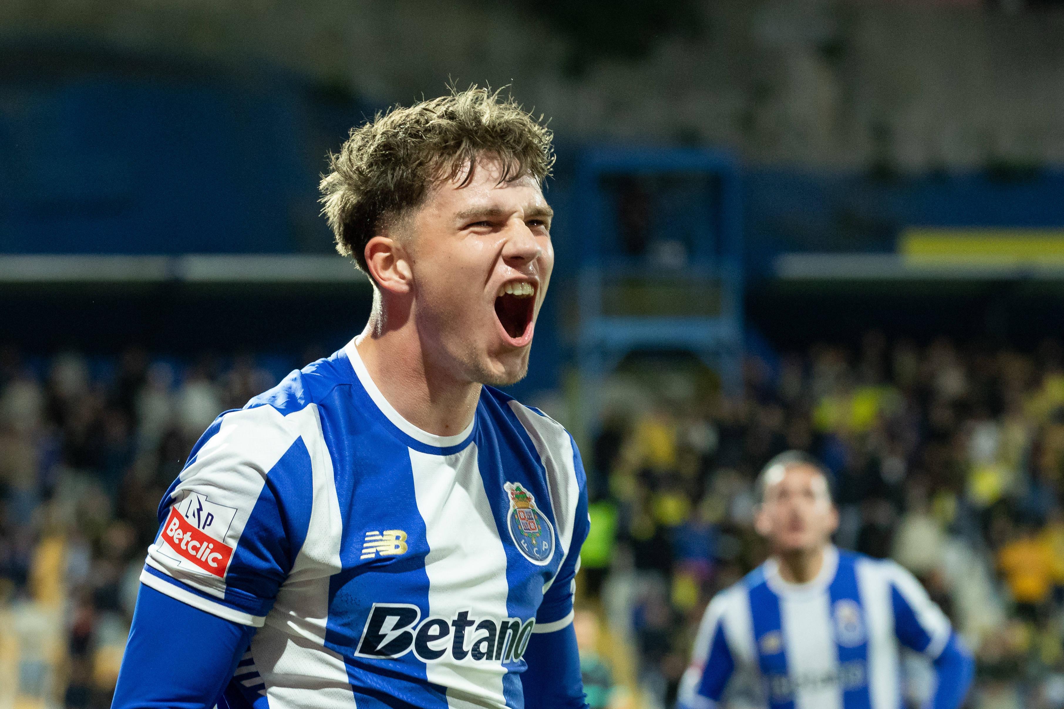 Oskar Pietuszewski já pode... tirar a carta - Foto: Imago