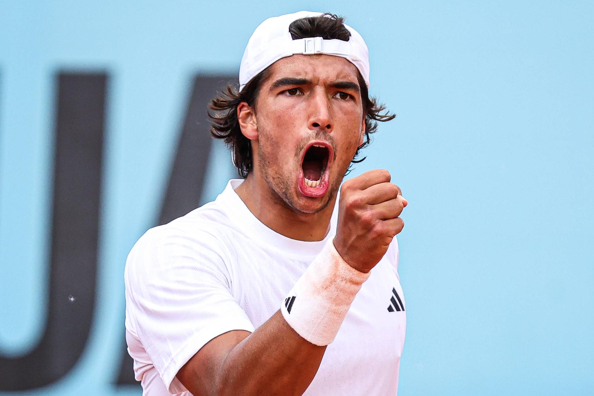 Henrique Rocha já está na segunda ronda do qualifying de Roland Garros. IMAGO