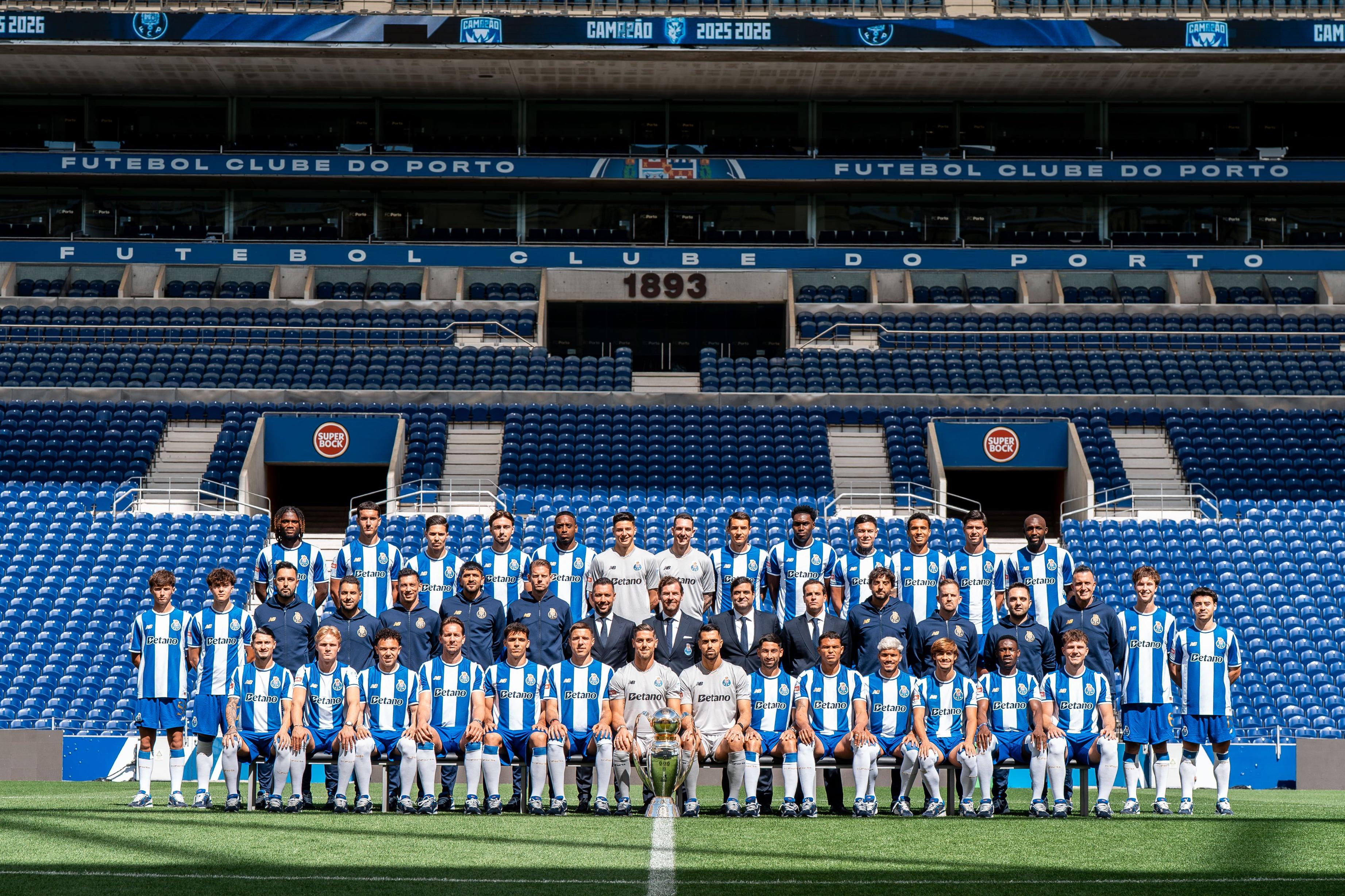 A foto oficial dos campeões nacionais - Foto: FC Porto