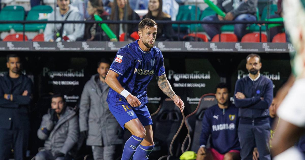 Referência do Famalicão ruma à La Liga mas deixa marca forte e a toda a linha