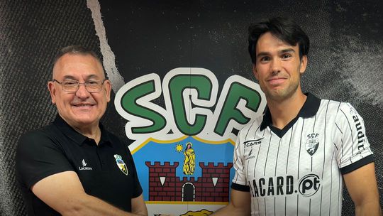 Farense contrata Alex Bermejo