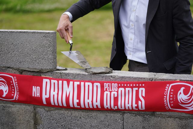 Santa Clara: lançada primeira pedra do futuro centro de treinos