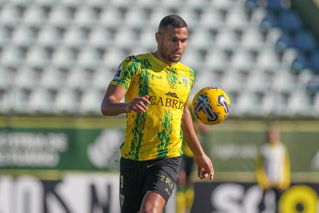 Mercado (oficial): ex-Benfica e Tondela regressa ao Brasil