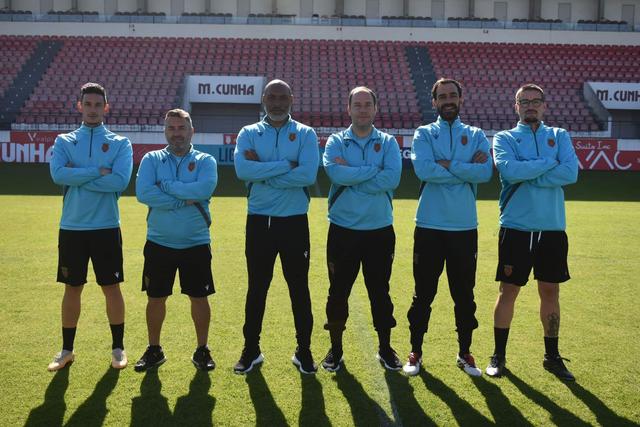 Penafiel oficializa renovação de Hélder Cristóvão