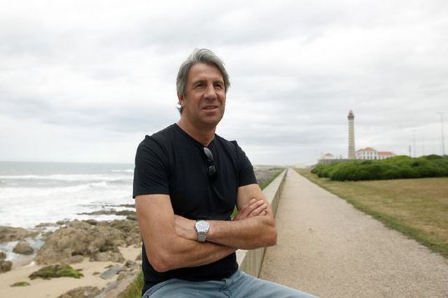 Paulo Alves, treinador e ex-internacional português