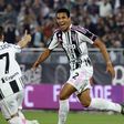 Alberto Costa a celebrar com o compatriota Francisco Conceição