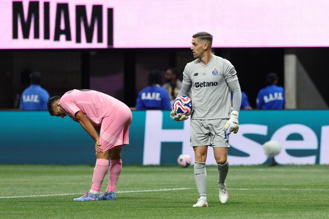 Cláudio Ramos salva o FC Porto frente ao Inter Miami