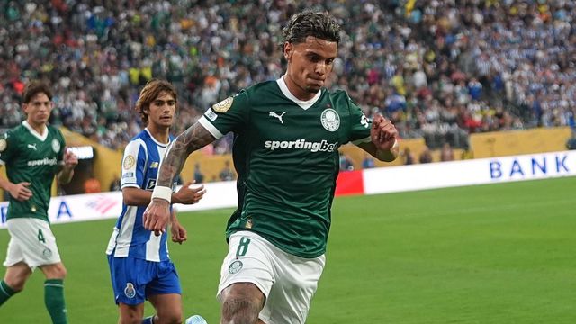 Richard Ríos foi titular no FC Porto-Palmeiras no Mundial de Clubes