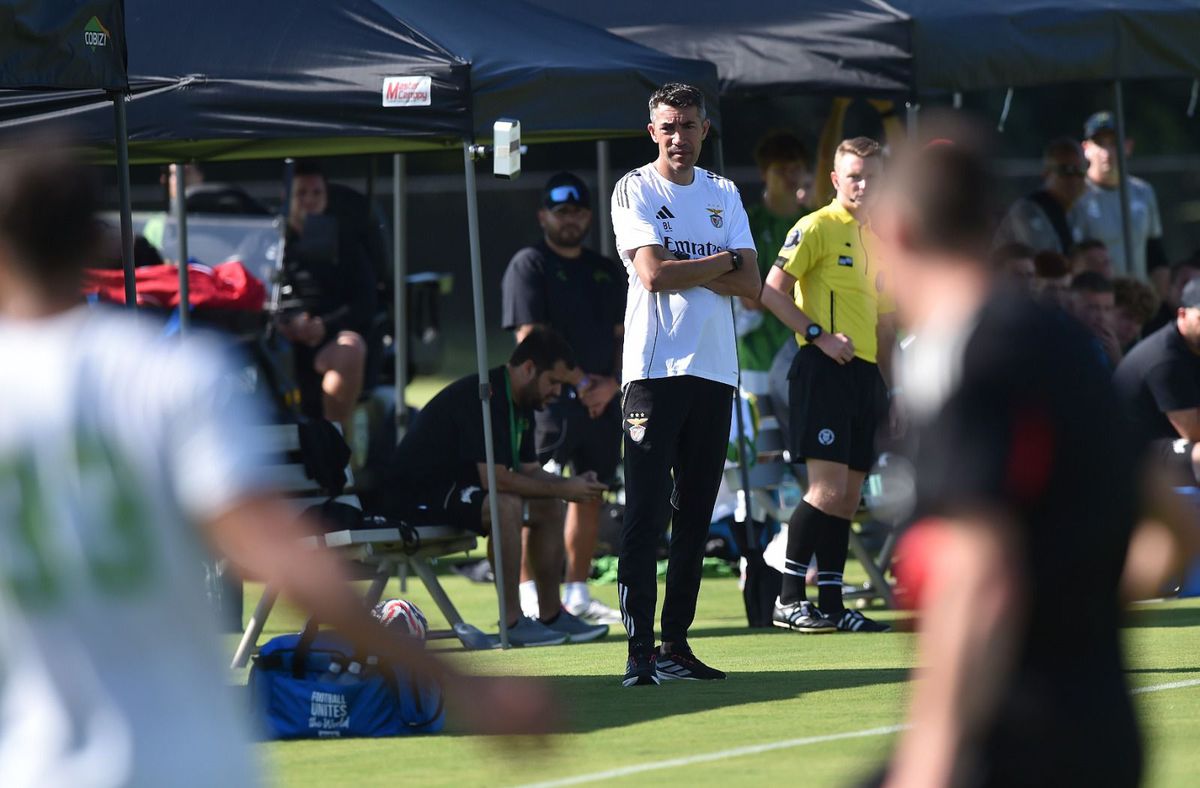 Onze provável do Benfica: Prestianni e mais 10 frente ao Auckland City