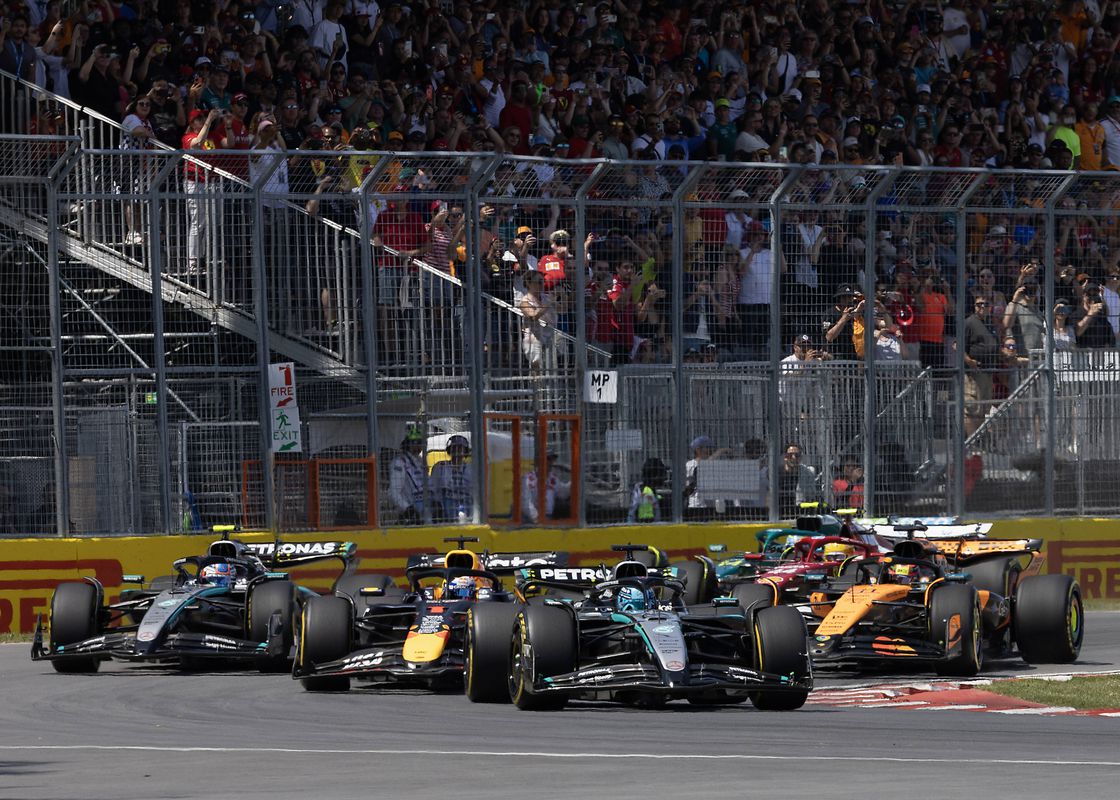 «George Russell travou intencionalmente para se vingar de Max Verstappen»