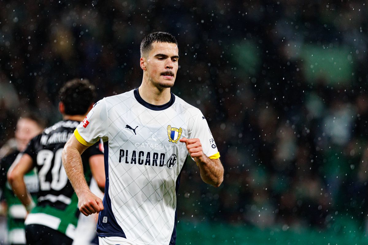 Brilha em Famalicão e antigo técnico no FC Porto projeta: «Está cada vez melhor e pode chegar à Seleção A»
