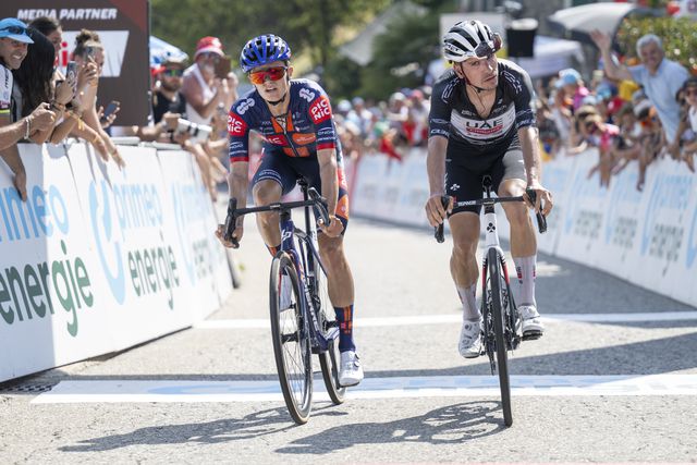 Volta à Suíça: João Almeida brilha e volta a recuperar tempo para a frente