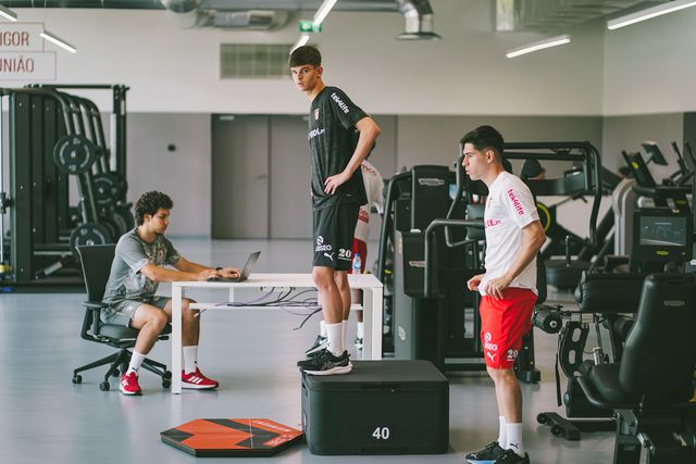 André Marques vive um sonho junto da elite bracarense e, neste caso, partilha o espaço com Fran Navarro (Foto: SC Braga)