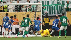 «Tirando o Botafogo, não me surpreende que os clubes brasileiros liderem os seus grupos»