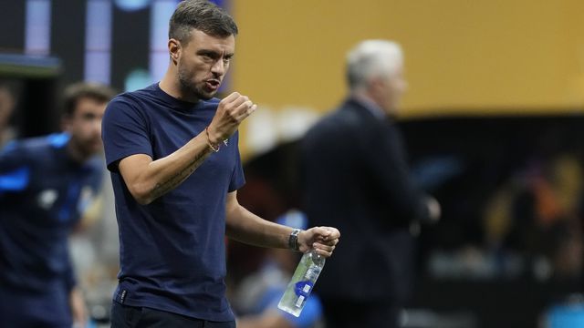 «Se o futebol triste continuar, Anselmi poderá ter os dias contados»