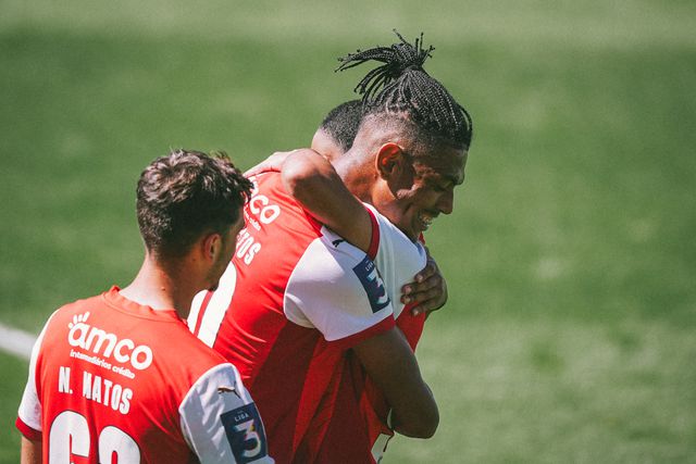 Jovens arsenalistas vão ser orientados por Simão Freitas na próxima temporada (Foto: SC Braga)