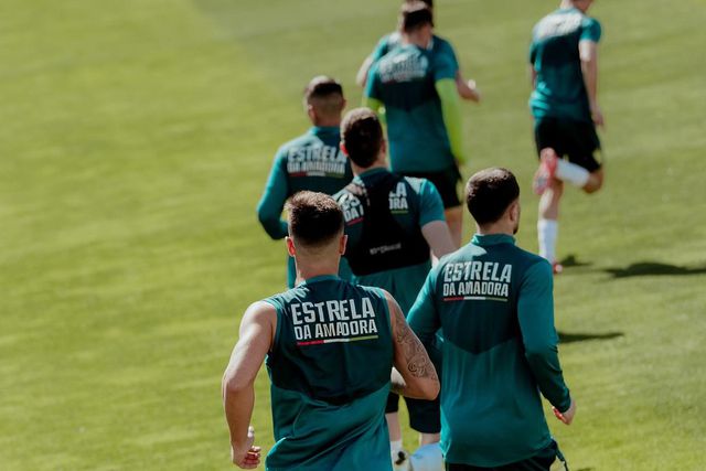 Estrela da Amadora inicia os trabalhos no dia 30