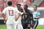 Assim Madibo nem queria acreditar ao ver a perna de Ismael Koné, após falta cometida, que lhe valeu a expulsão