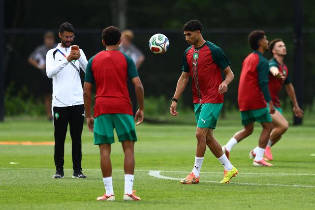 Hakimi com a seleção de Marrocos