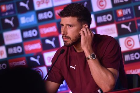 Rúben Dias em conferência de imprensa (MIGUEL NUNES)